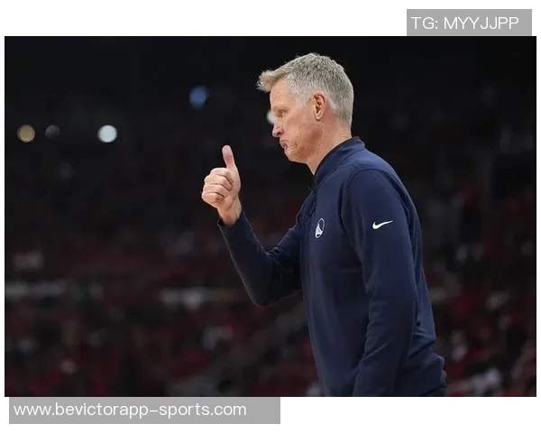 现代篮球无位置化科尔谈收官阵容与打分卫的重要性