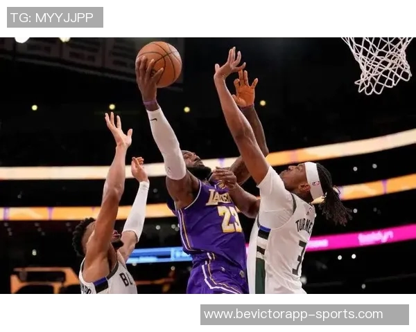 字母哥回顾关键抢断时刻直言对詹姆斯的判断准确无误 字母哥回顾关键抢断时刻直言对詹姆斯的判断准确无误